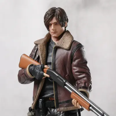 Movie Game Character Leon S. Kennedy Figure GK Statue